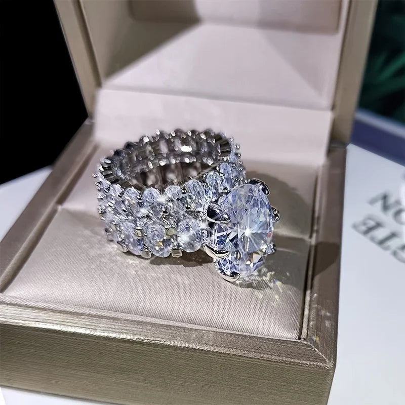 Oval Sparkle Wedding Ring Set